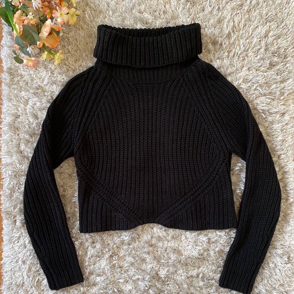 Open Back Sweater // 💐